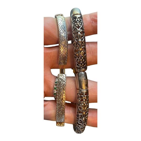 Silver geometric necklace with two stretch bracelets - Picture 3 of 8